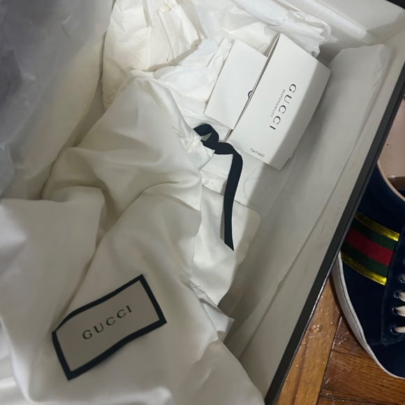 Gucci Sneakers - Picture 6 of 6